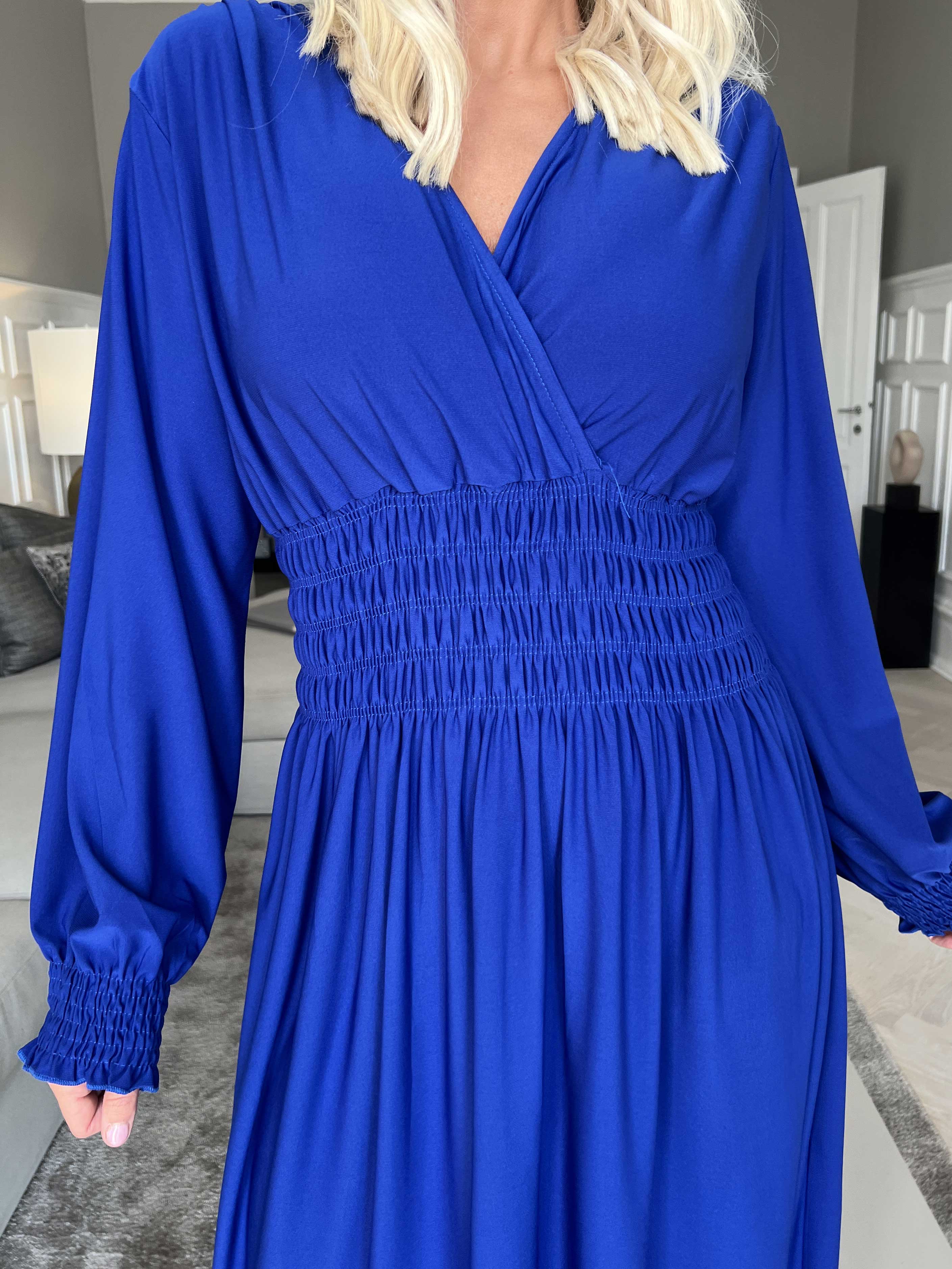 Pams Plain Midi L/S - Elastisk klänning med smock och långa ärmar